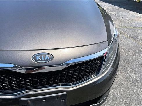 Used 2011 Kia Optima EX FWD image 25