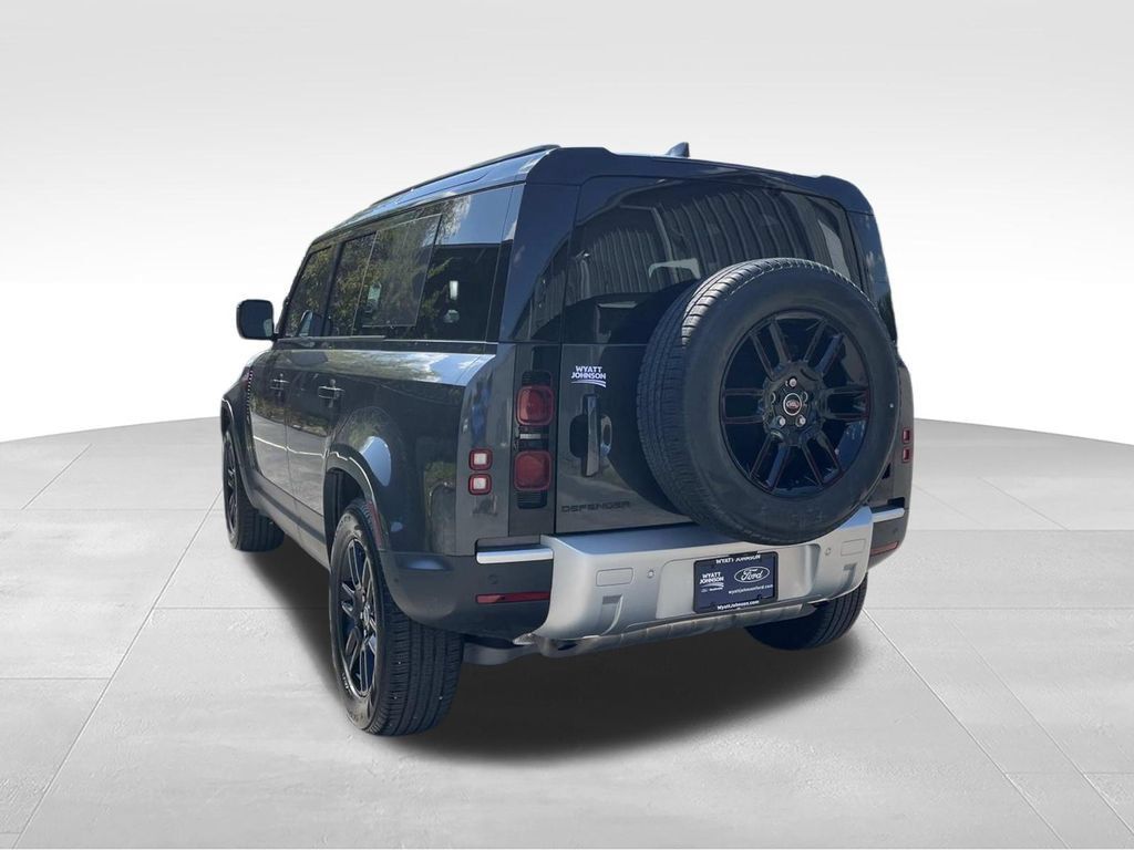 Used 2025 Land Rover Defender 110 S AWD/4WD image 6