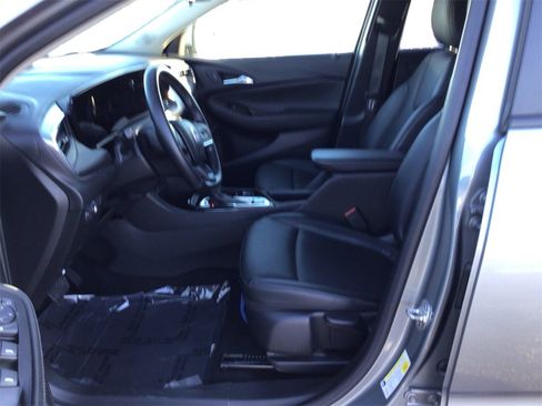 Used 2024 Buick Encore GX Sport Touring image 9