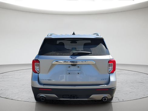 Used 2023 Ford Explorer Limited w/ Limited Technology Package AWD/4WD image 15