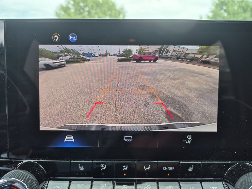 Used 2023 Chevrolet Colorado LT w/ LT Convenience Package II AWD/4WD image 26