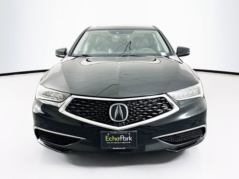Used 2018 Acura TLX V6 image 2