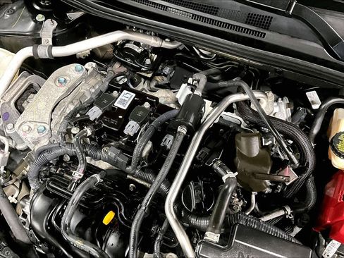 Used 2020 Nissan Sentra S image 32