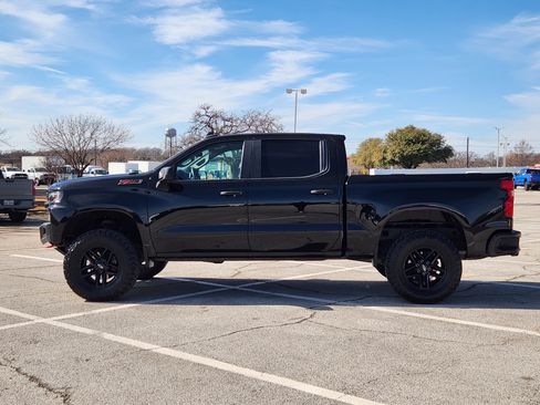 Used 2021 Chevrolet Silverado 1500 Custom Trail Boss w/ Midnight Edition image 4