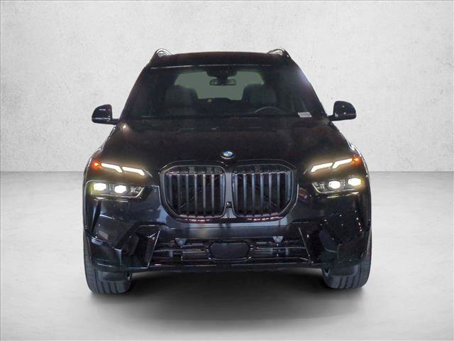 Used 2026 BMW X7 xDrive40i w/ M Sport Package AWD/4WD image 2