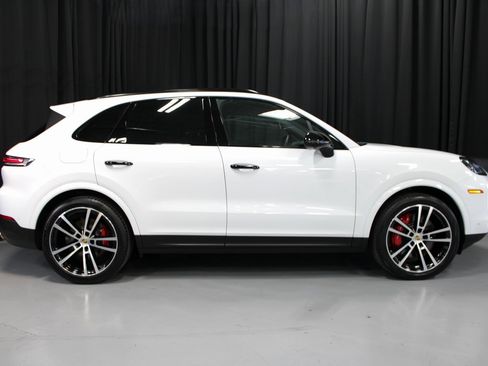 Certified 2024 Porsche Cayenne S image 8