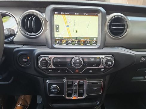 Used 2023 Jeep Wrangler Unlimited Sport AWD/4WD image 13