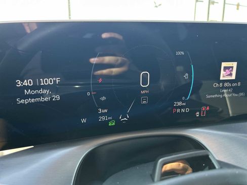 New 2026 Cadillac Vistiq Luxury image 11