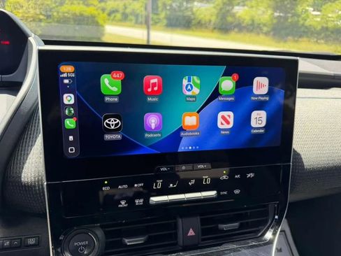 Used 2024 Toyota bZ4X FWD image 11