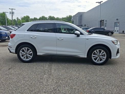 Certified 2025 Audi Q3 2.0T Premium AWD/4WD image 7