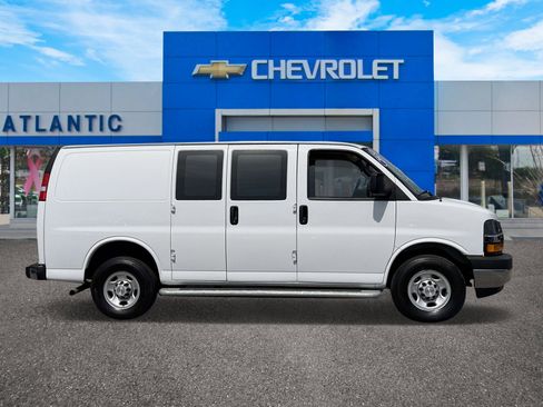 Certified 2024 Chevrolet Express 2500 w/ Driver Convenience Package RWD image 5