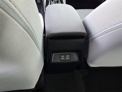 Used 2025 Toyota Corolla LE image 8