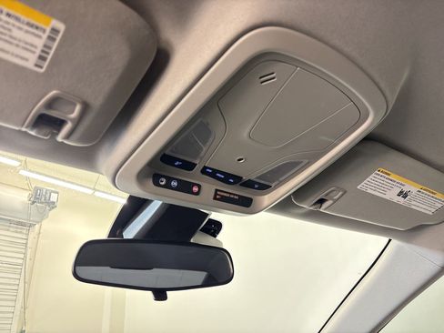 Used 2016 Chevrolet Impala LTZ image 16