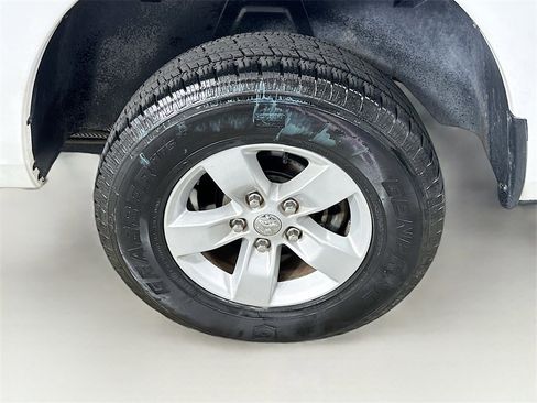 Used 2019 RAM 1500 Classic SLT w/ Luxury Group image 24