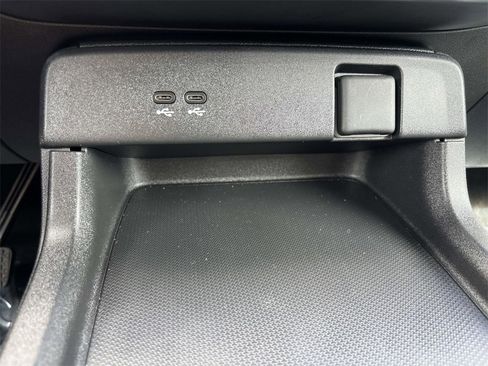 Used 2024 Honda Prologue EX image 25