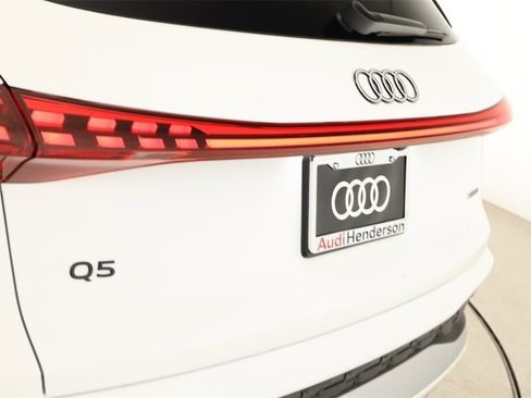 New 2025 Audi Q5 Premium Plus image 28