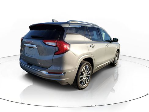 Used 2023 GMC Terrain Denali image 4