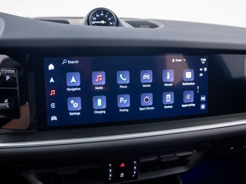 Certified 2025 Porsche Cayenne E-Hybrid Coupe AWD/4WD image 21