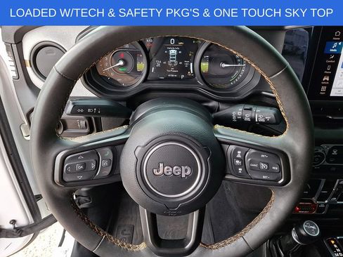 Used 2024 Jeep Wrangler Unlimited AWD/4WD image 18