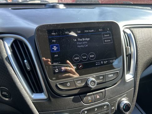 Used 2024 Chevrolet Malibu LT w/ Midnight Edition image 16