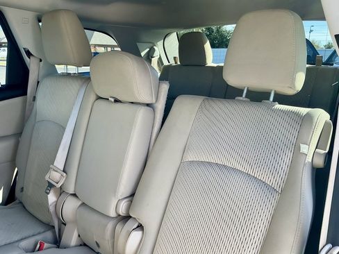 Used 2020 Dodge Journey SE image 29