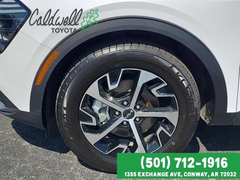 Used 2025 Kia Sportage EX image 9