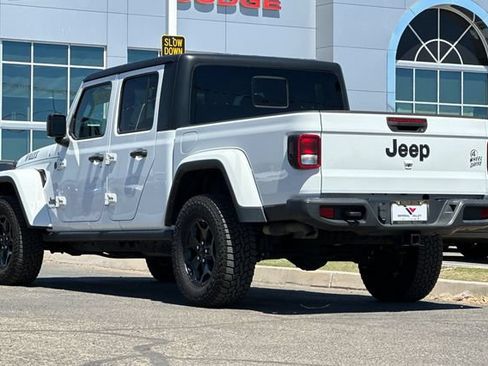 Used 2022 Jeep Gladiator Sport AWD/4WD image 5
