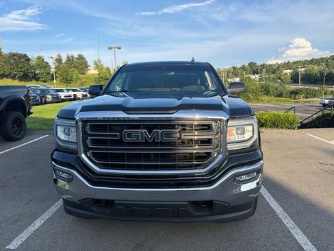 Used 2019 GMC Sierra 1500 SLE w/ SLE Value Package AWD/4WD image 9
