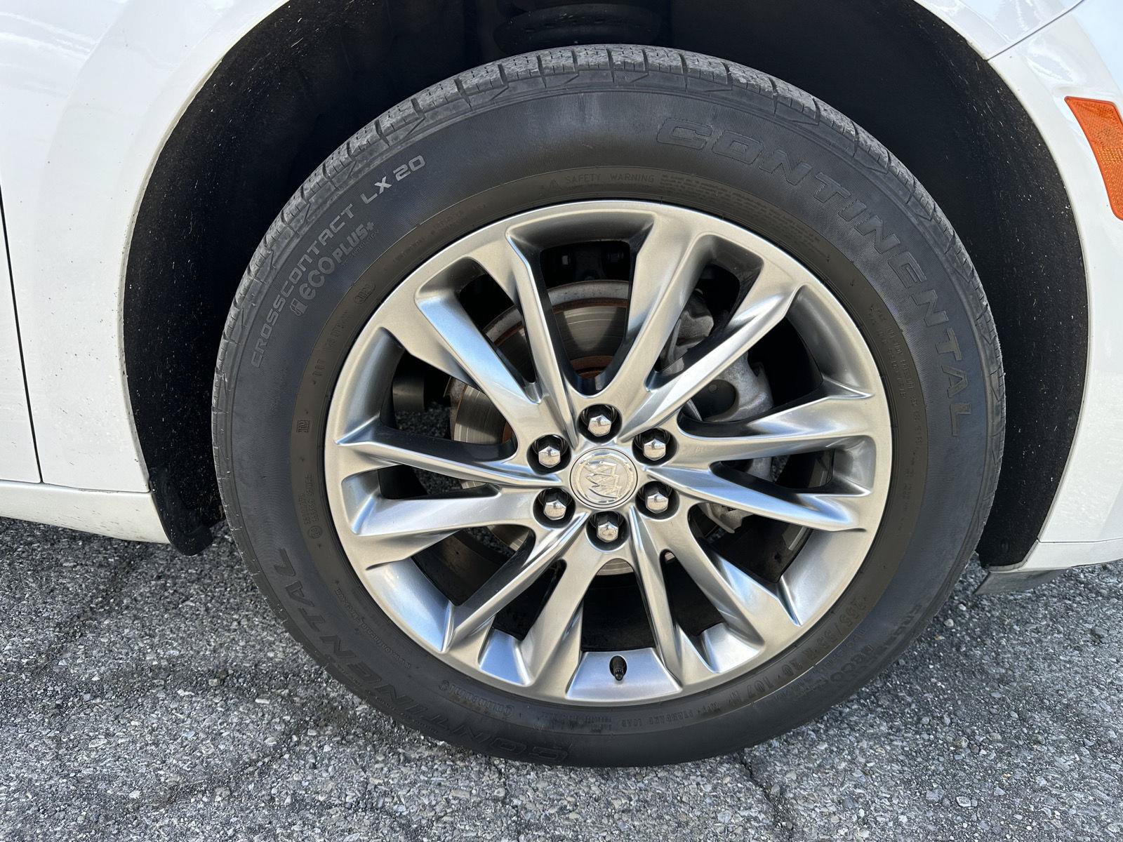 Used 2022 Buick Enclave Avenir w/ Avenir Technology Package AWD/4WD image 10