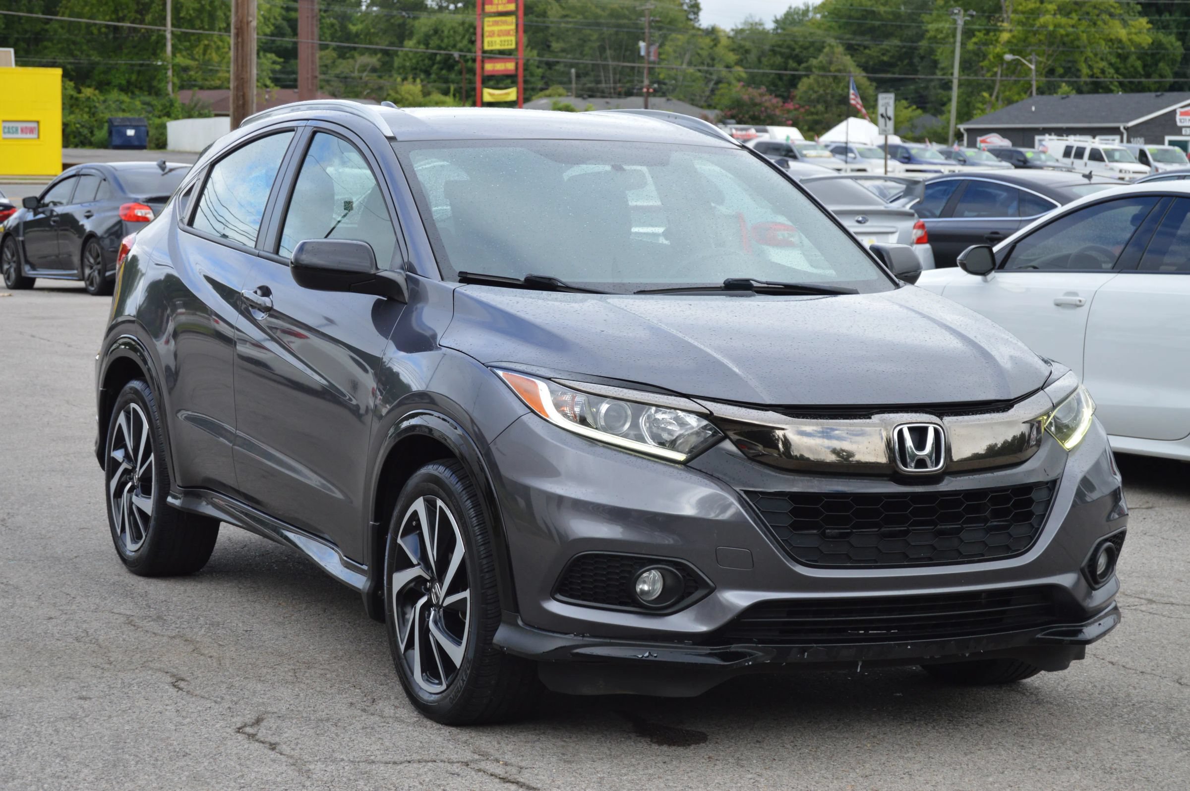 Used 2019 Honda HR-V Sport image 2
