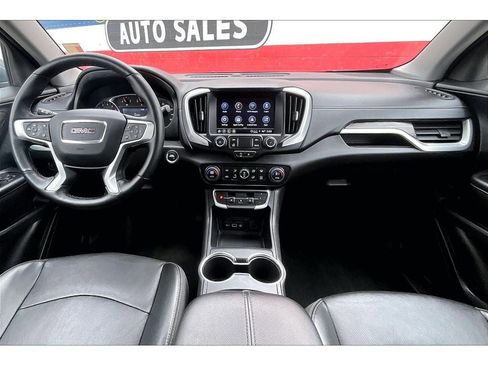 Used 2024 GMC Terrain SLT AWD/4WD image 16