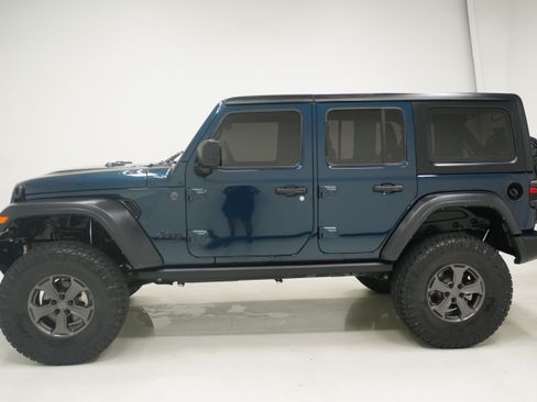 Used 2025 Jeep Wrangler Unlimited Sport AWD/4WD image 6