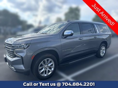 Used 2022 Chevrolet Suburban Premier RWD image 1