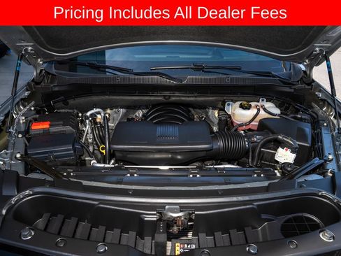 Used 2025 Chevrolet Suburban High Country AWD/4WD image 23