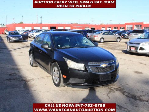 Used 2012 Chevrolet Cruze LS w/ Connectivity Package image 3