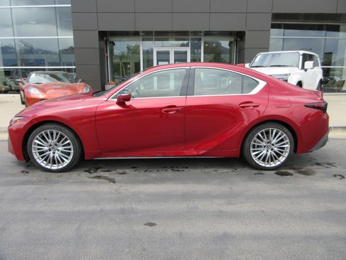 Used 2023 Lexus IS 300 AWD w/ Premium Package image 3
