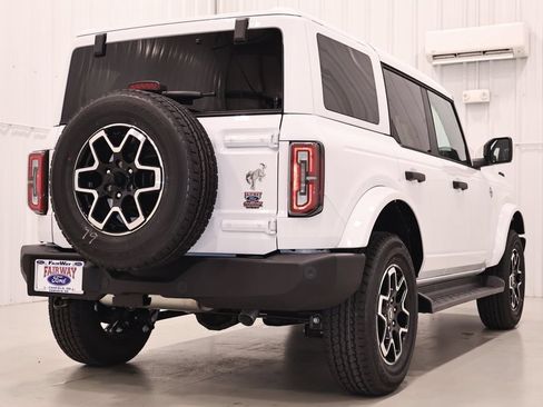 New 2026 Ford Bronco Outer Banks AWD/4WD image 9