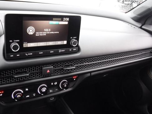 Used 2023 Honda HR-V Sport image 18