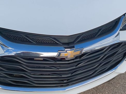 Used 2019 Chevrolet Cruze LT image 15