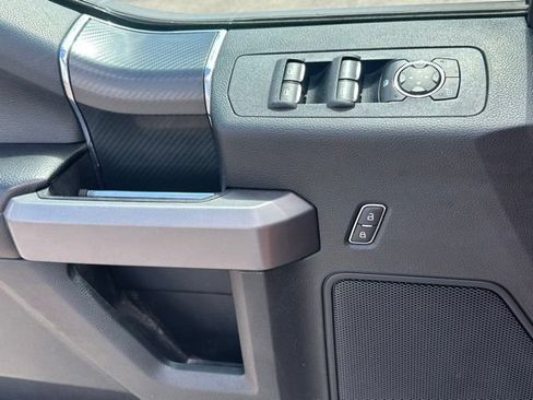 Used 2019 Ford F150 XLT w/ Equipment Group 302A Luxury AWD/4WD image 17