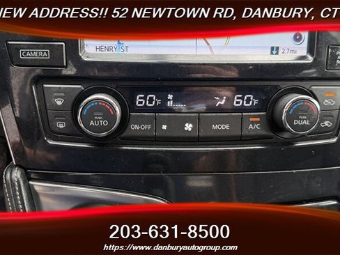 Used 2017 Nissan Maxima 3.5 SV w/ Interior Lighting Package FWD image 22