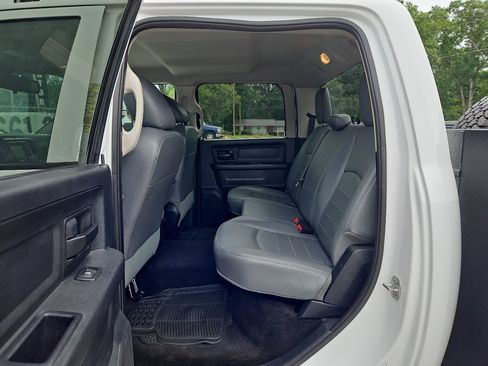 Used 2016 RAM 3500 Tradesman image 16