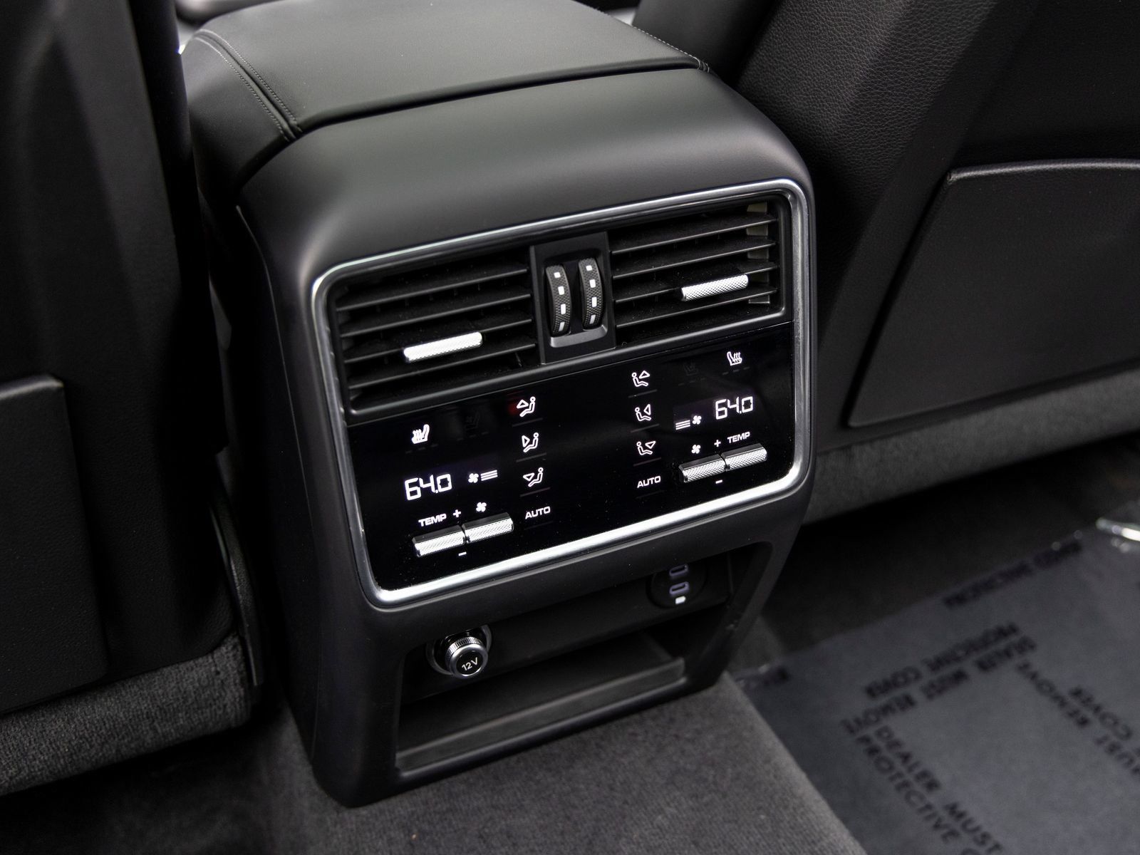 Certified 2023 Porsche Cayenne GTS AWD/4WD image 57