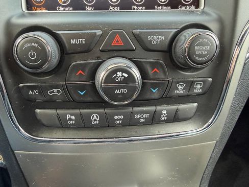 Used 2018 Jeep Grand Cherokee Limited image 23