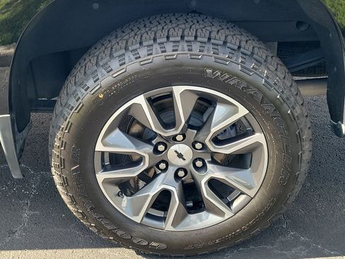 Used 2024 Chevrolet Silverado 1500 RST AWD/4WD image 8