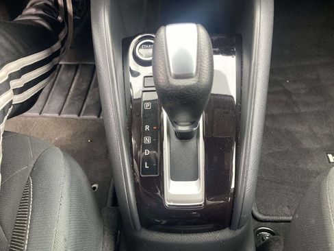 Used 2020 Nissan Kicks S image 25