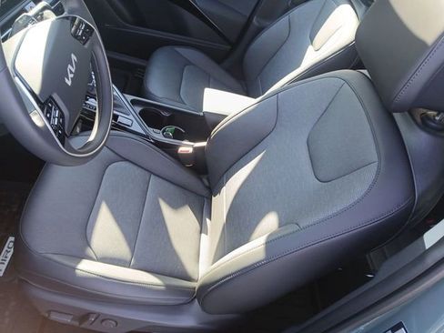 New 2026 Kia Niro SX Touring image 11