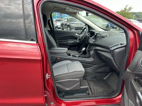 Used 2019 Ford Escape SE AWD/4WD image 16