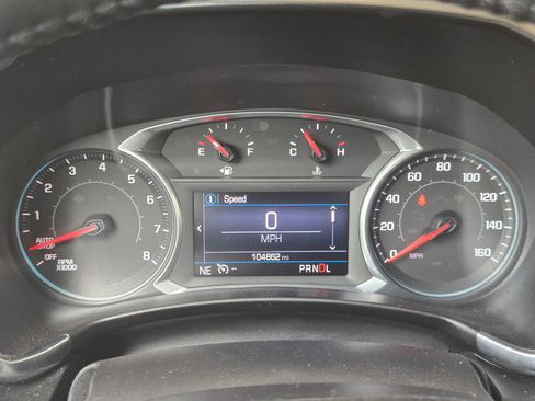 Used 2019 Chevrolet Equinox LT FWD image 15