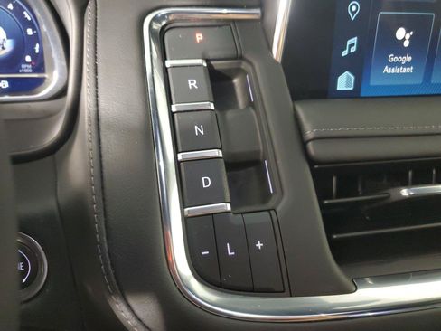 Used 2023 Chevrolet Tahoe LT w/ Luxury Package RWD image 29